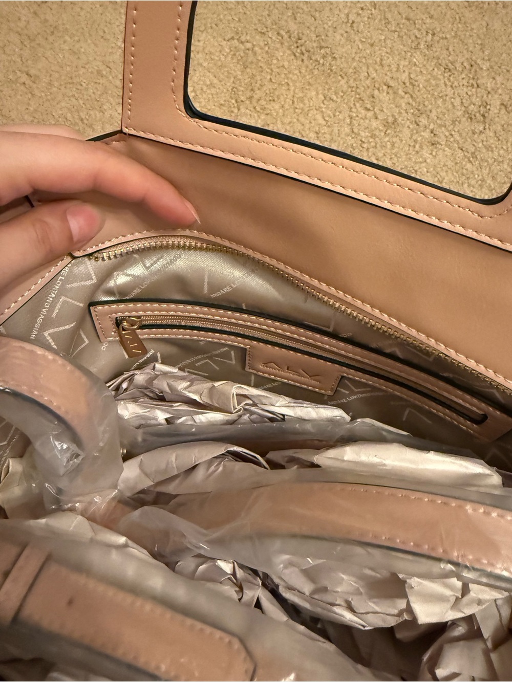 Alviero Martini pink leather handbag - Picture 7 of 13